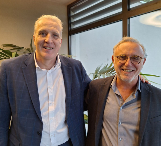 Jean-Marc Tolboom, Directeur de l’Agence Grande Entreprise (à gauche) ; Frédéric Sauzet, Directeur de l’Agence Grand Public Valence (à droite)